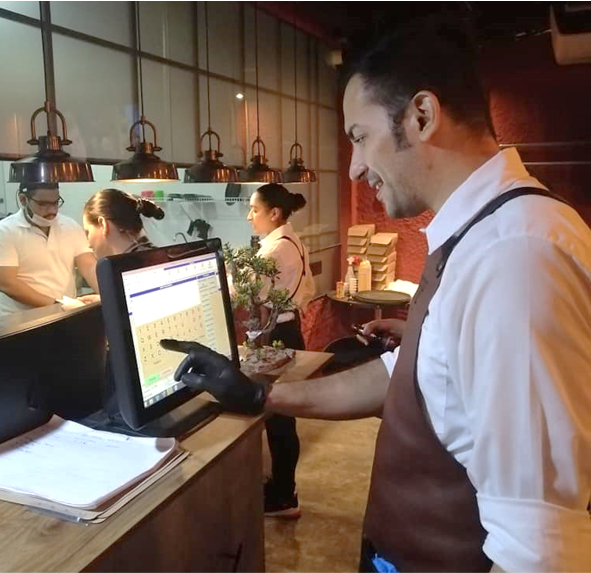Empresario usando DesseoSoft